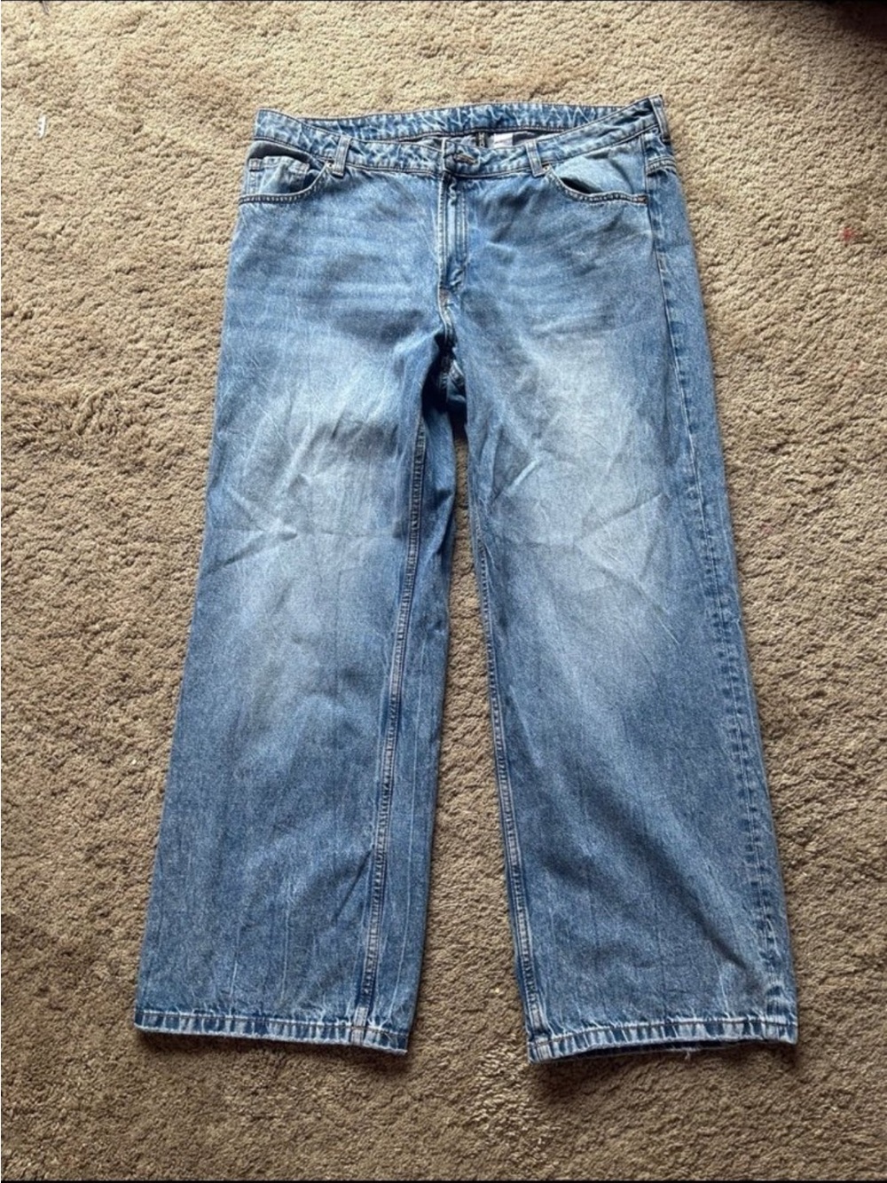 Women’s Straight Leg Jeans